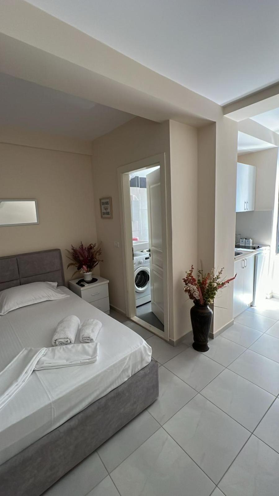 Urban Retreat Apartments Тирана Екстер'єр фото