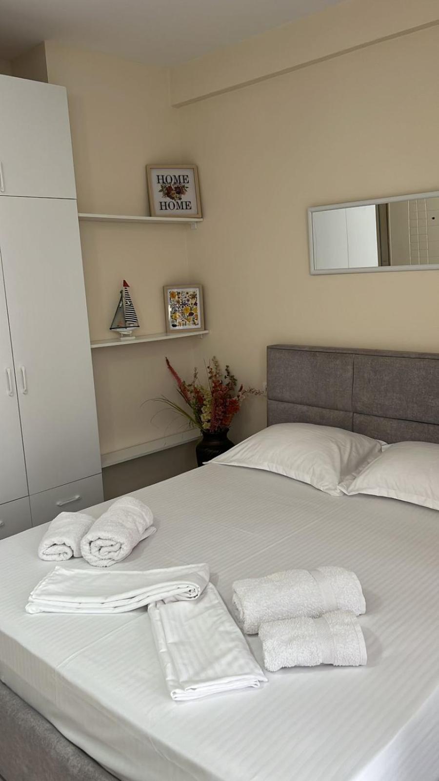 Urban Retreat Apartments Тирана Екстер'єр фото