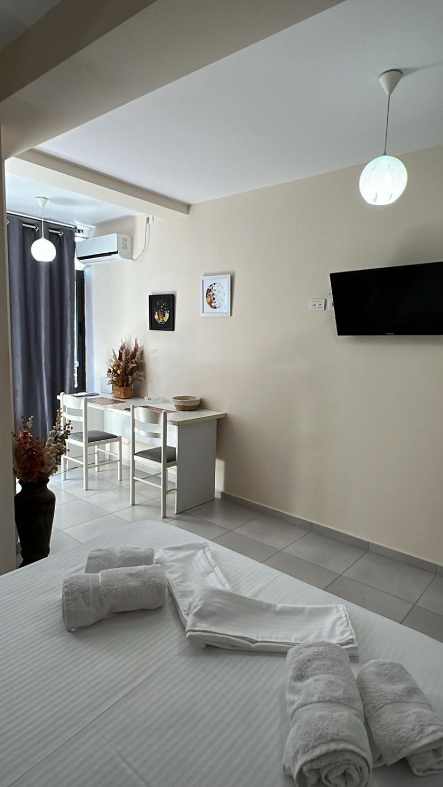 Urban Retreat Apartments Тирана Екстер'єр фото