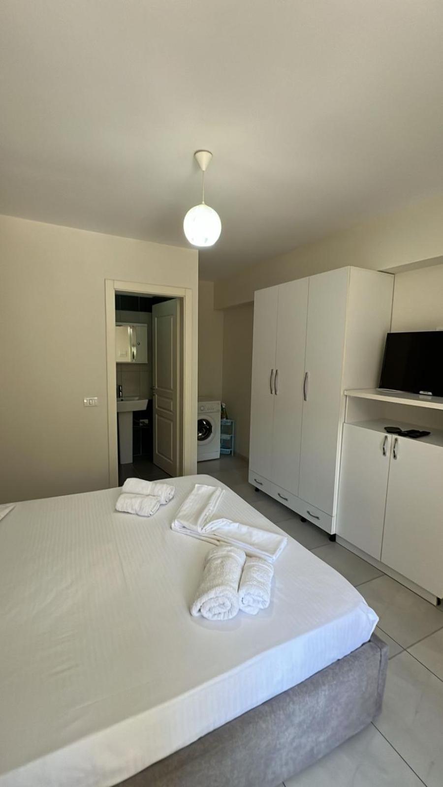 Urban Retreat Apartments Тирана Екстер'єр фото