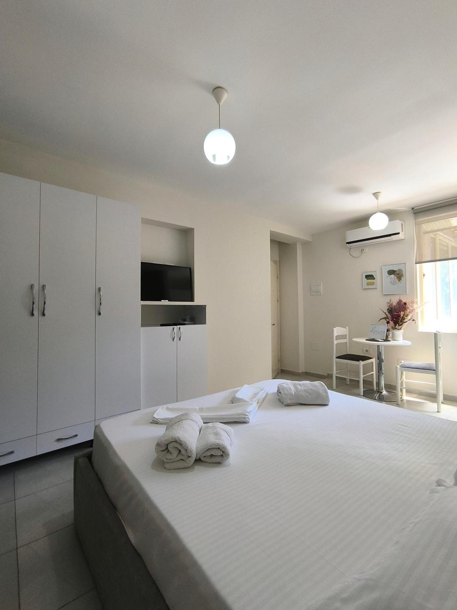 Urban Retreat Apartments Тирана Екстер'єр фото